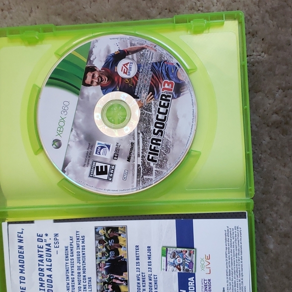 2 FIFA Soccer Games Xbox 360 - Picture 7 of 7
